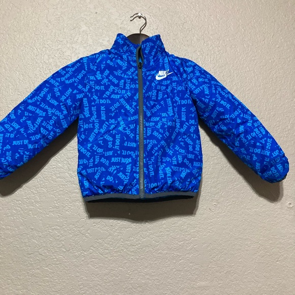 Nike reversible puffy jacket  - Picture 4 of 6